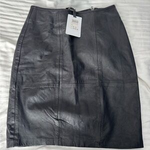 Elegant Black Leather Skirt